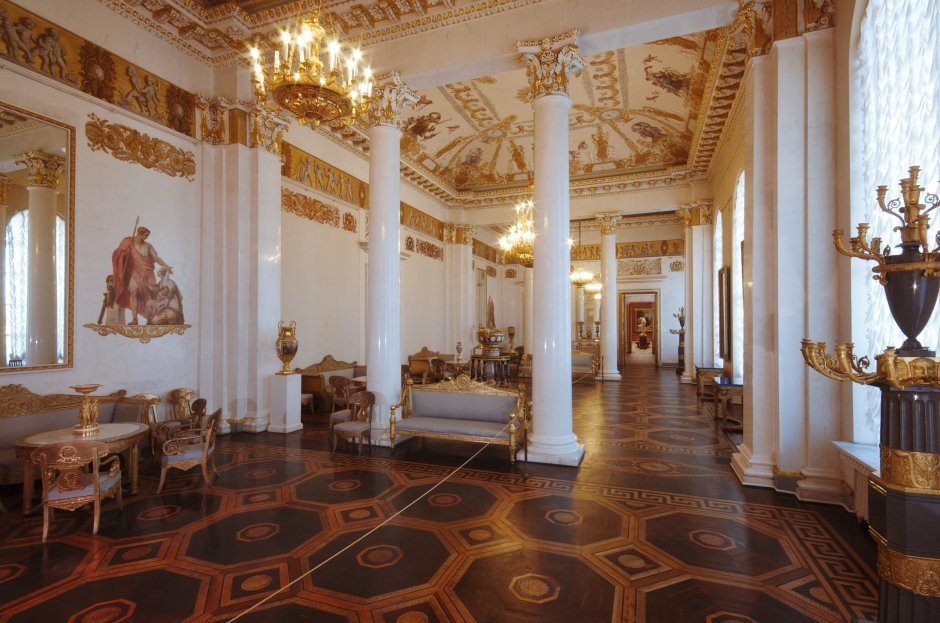 Михайловский дворец в Санкт-Петербурге белый зал