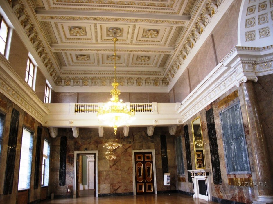 Интерьеры Михайловского замка в Санкт-Петербурге