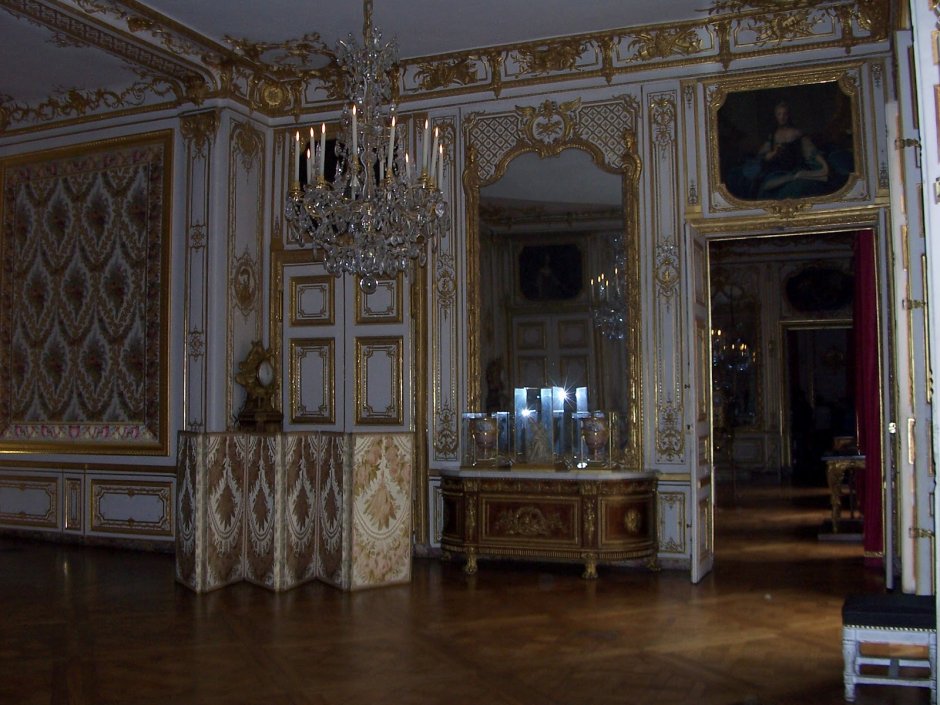 Спальня короля (зал Меркурия) Версаль