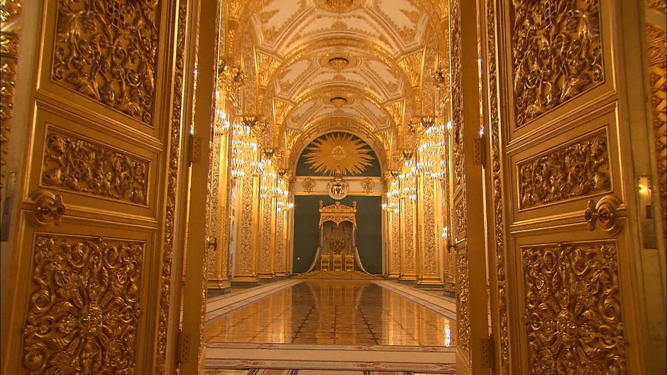 Георгиевский зал зимнего дворца трон