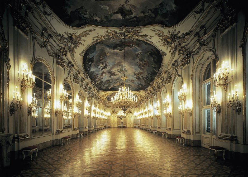 Зеркальный зал во Дворце Шенбрунн
