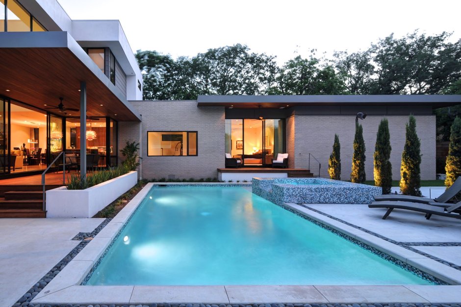Красивые дома с террасой и бассейном