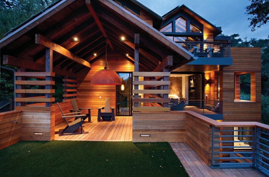 Стильный деревянный домик