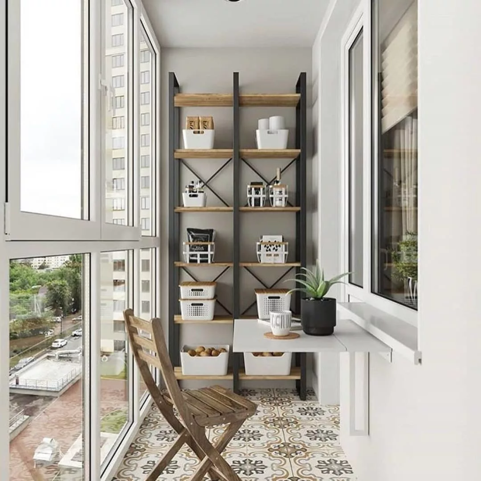 Дизайнерский стеллаж на балкон