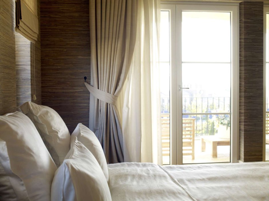 Спальня с панорамным балконом