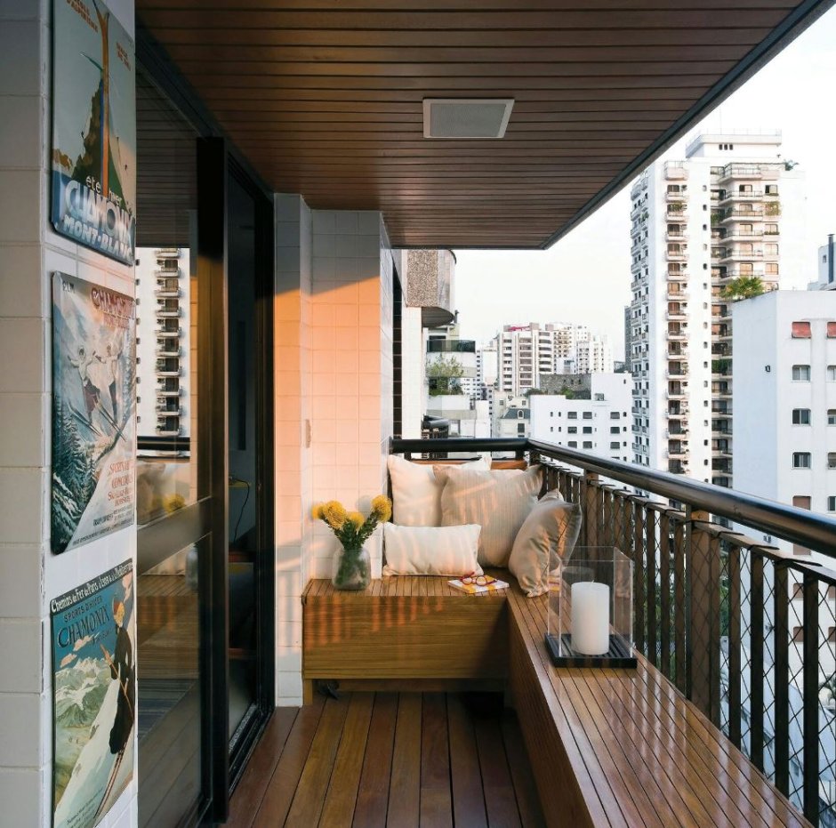 Красивый балкон снаружи