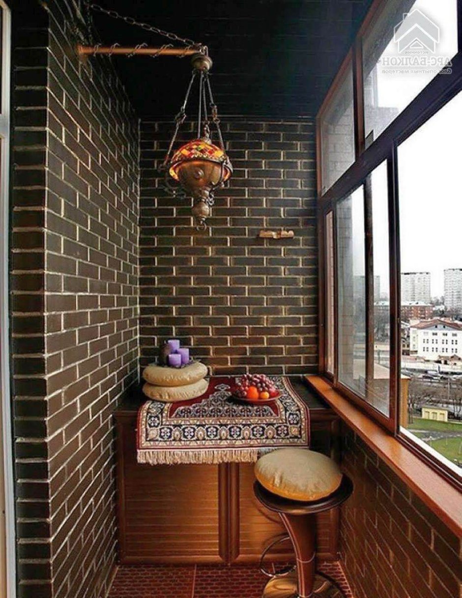 Балкон в стиле паба