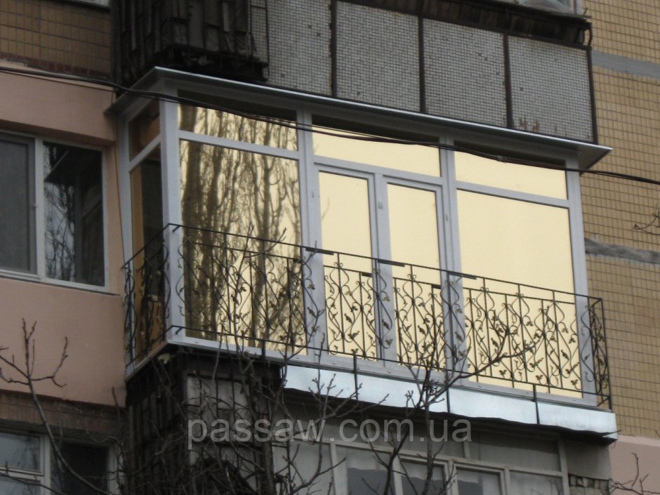 Остекление сталинских балконов