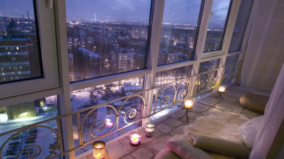 Панорамный балкон с подсветкой