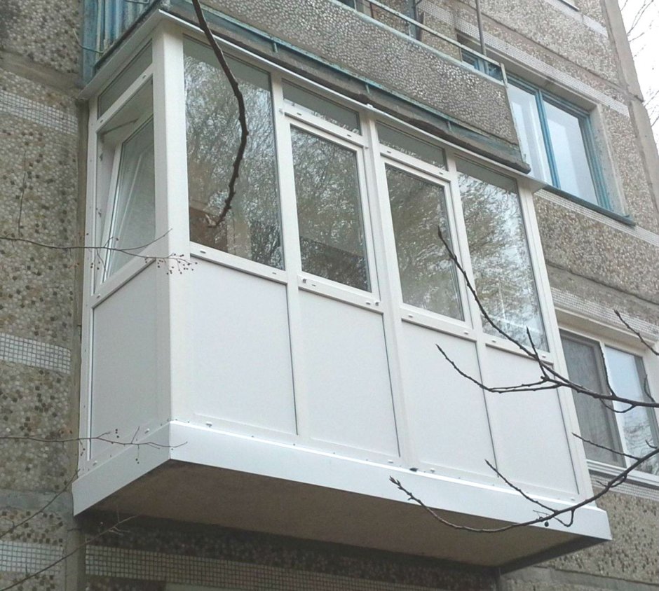 Балкон из металлопластика