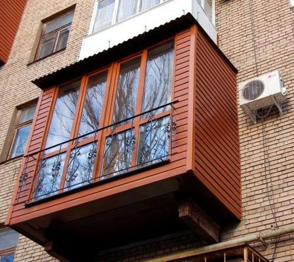 Дизайнерский балкон снаружи