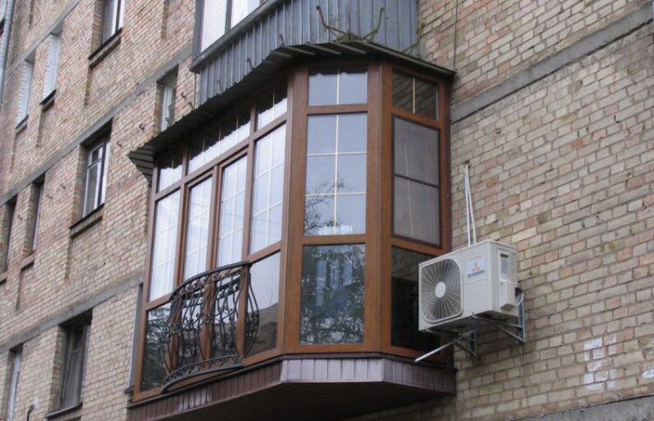 Застекленный французский балкон