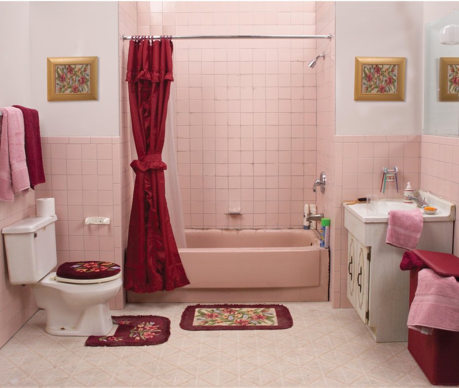 Ванная комната с окном розовая гамма
