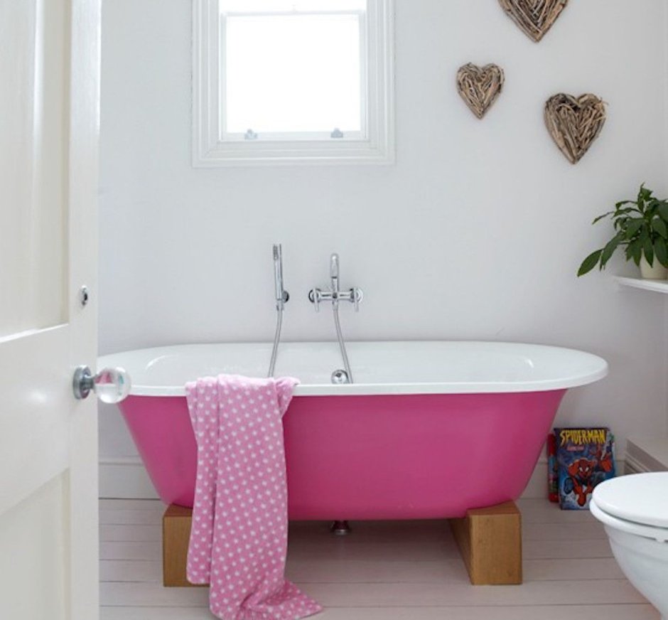 Интерьер ванной розовый