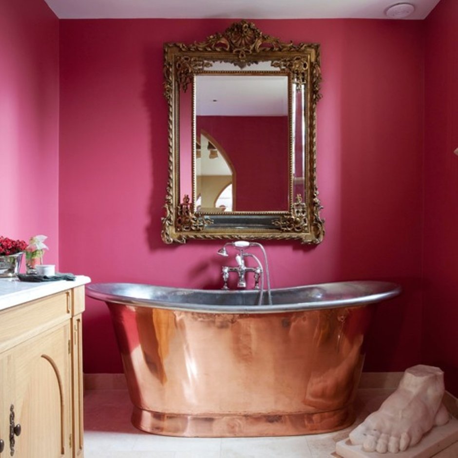 Ванная комната малинового цвета