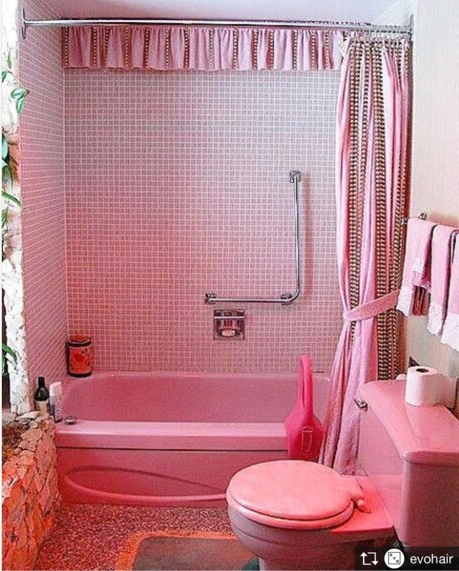 Туалет в розовом стиле