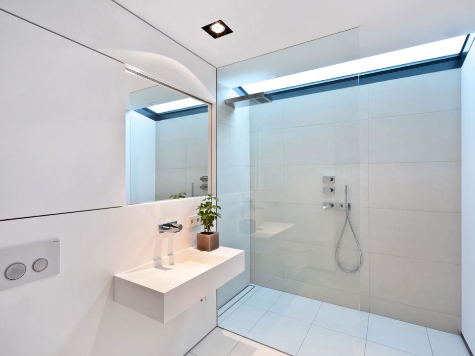 Ванная комната со стеклянной перегородкой