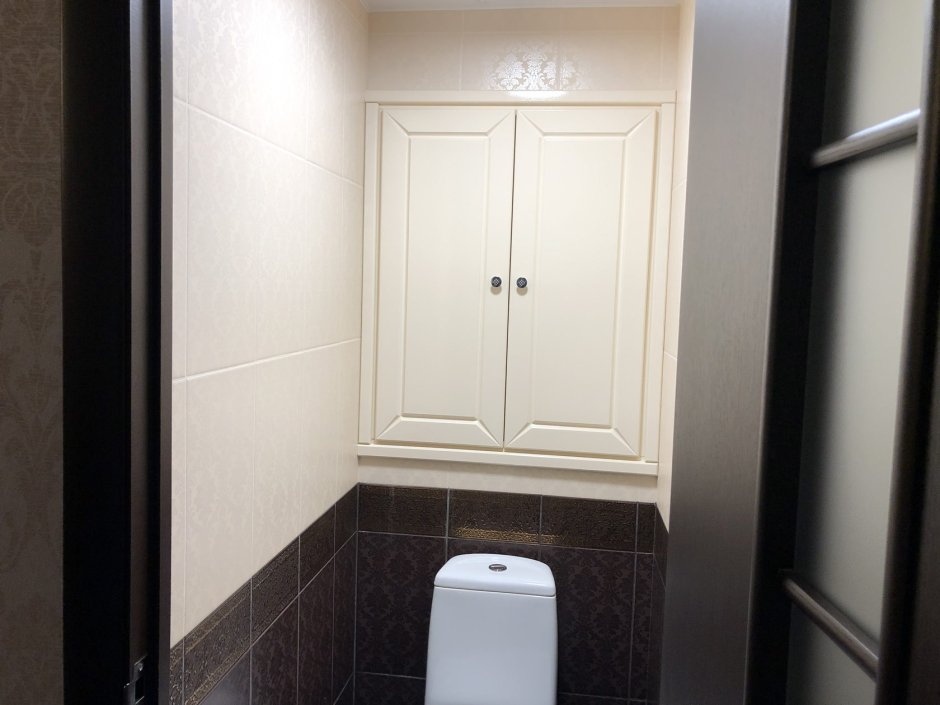 Сантехнический шкаф в туалет
