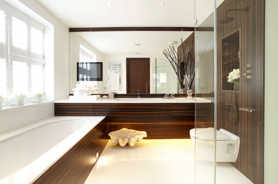 Красивая современная ванная комната