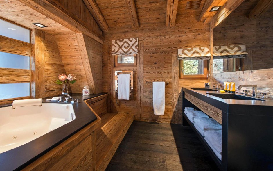 Ванная комната в частном деревянном доме