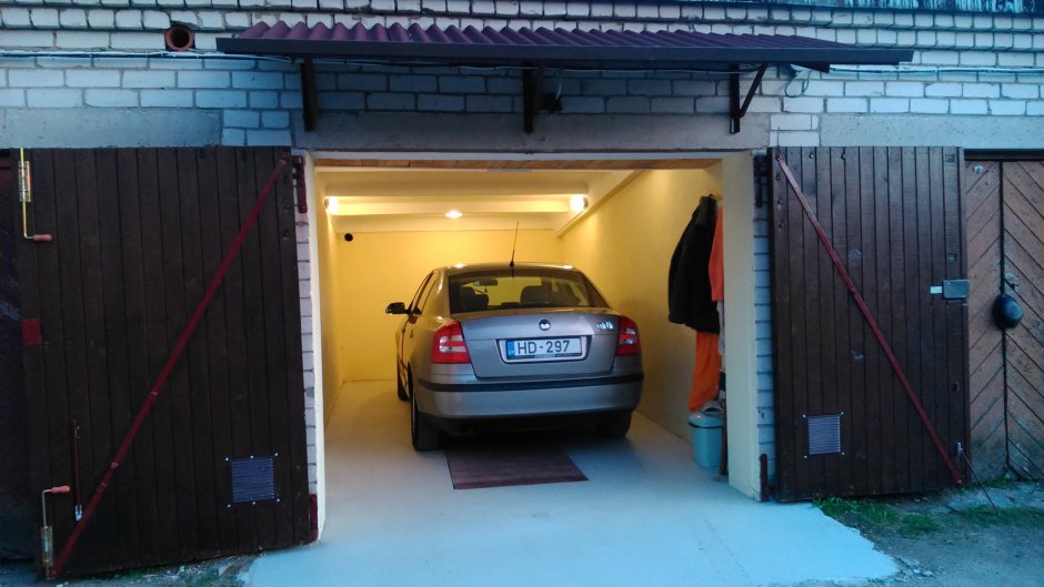 Лодочный двухэтажный гараж