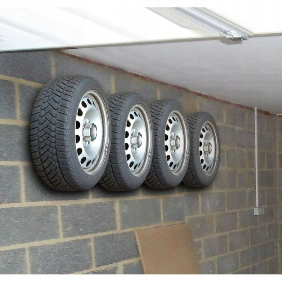 Крепление колес на стену гаража