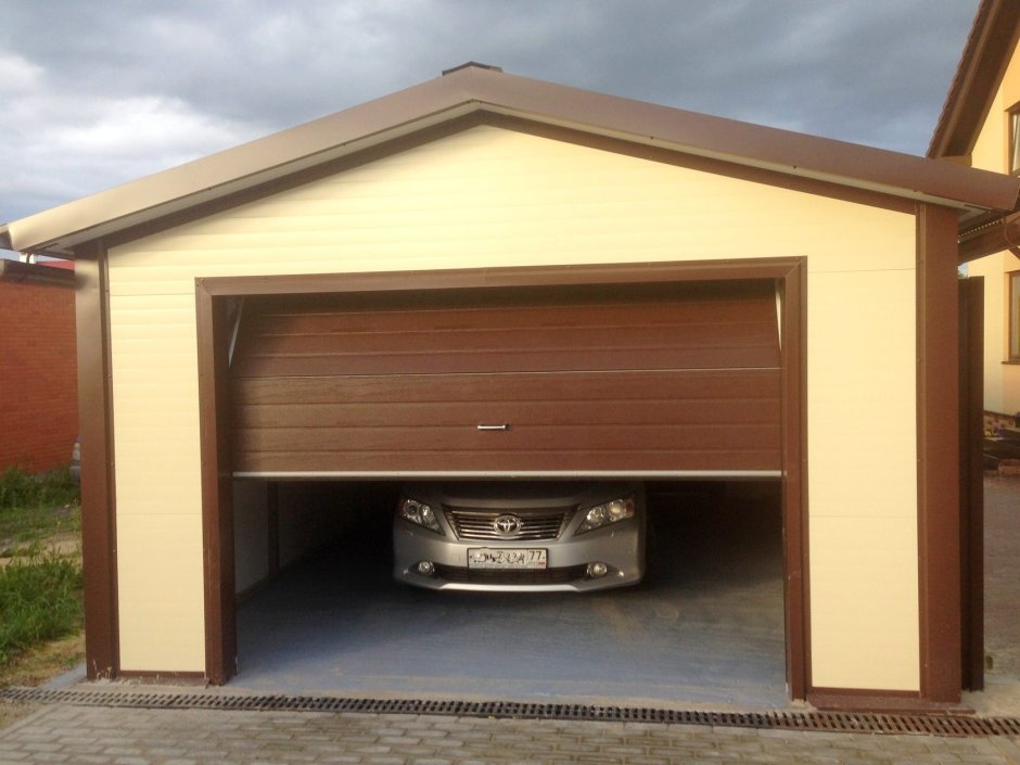 Двойной гараж для авто