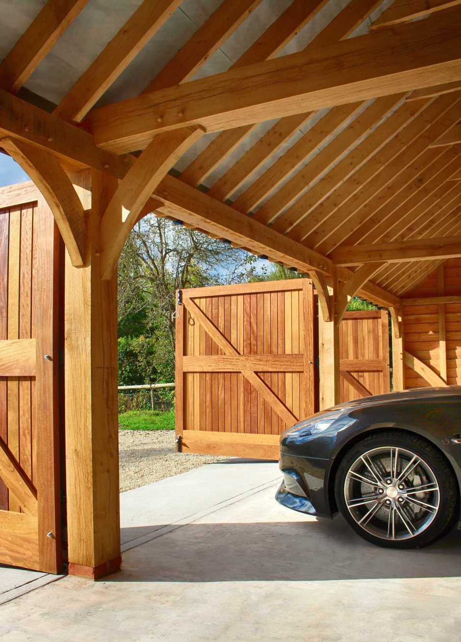 Деревянный гараж для авто