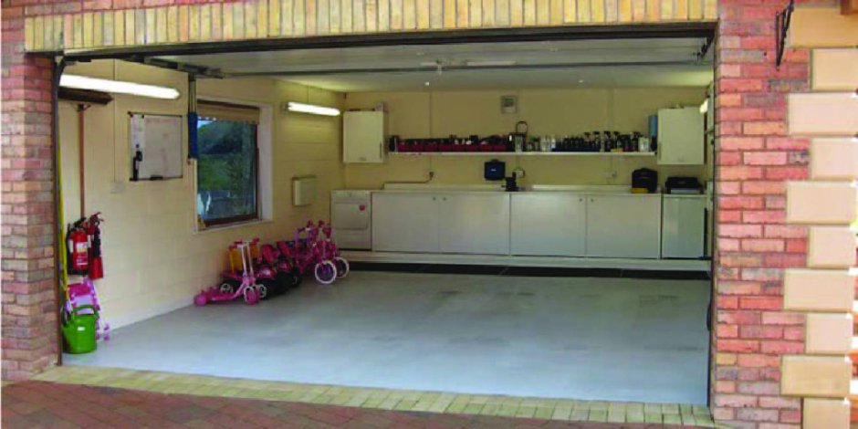 Дома с пристоеными гаражом интерьеры