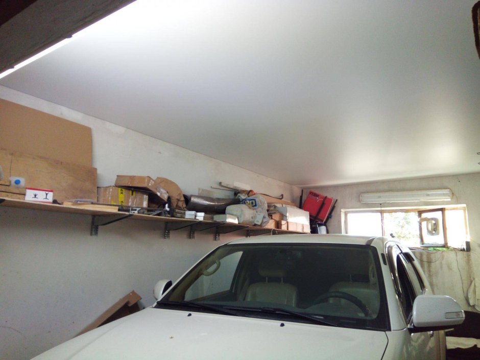 Натяжной потолок в гараже (145 фото)