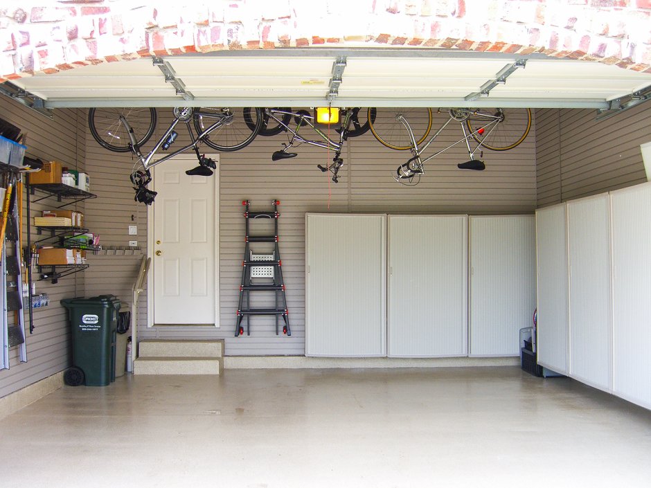 Декор гаража внутри