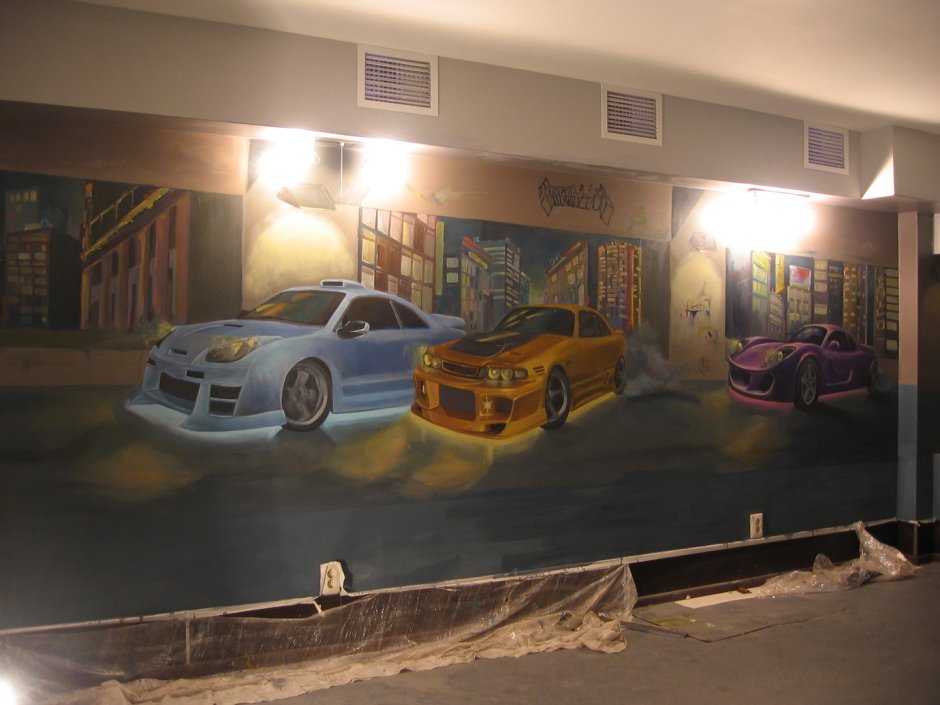 Роспись стен в автомастерской