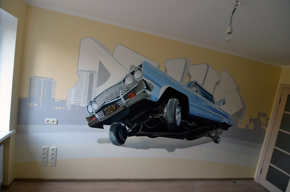 Роспись стен в квартире машины