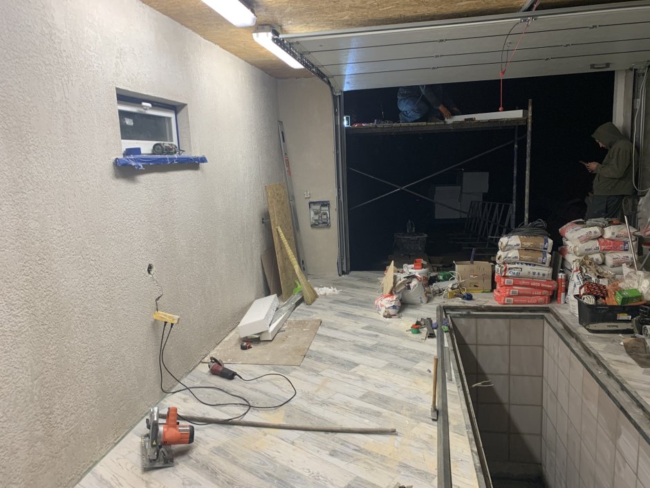 Плитка в гараже