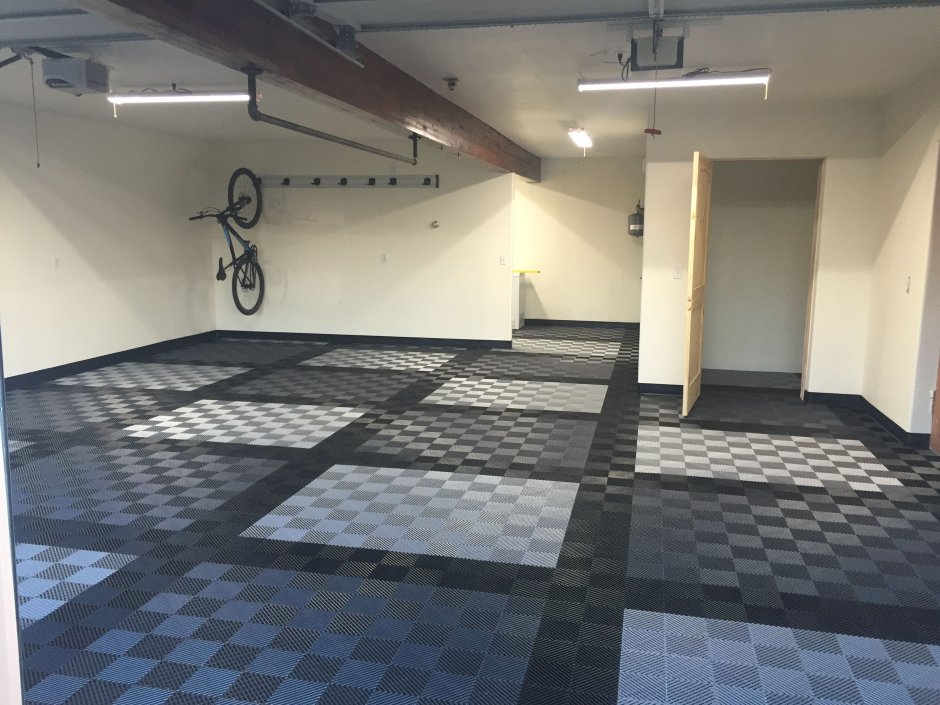 Необычный интерьер гаража