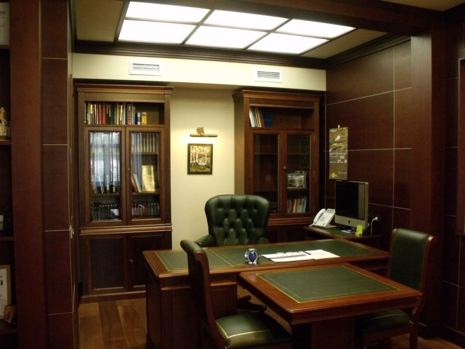 Рабочий кабинет адвоката в интерьере