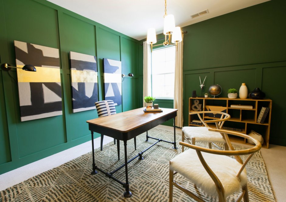 Зеленые стены в интерьере кабинета