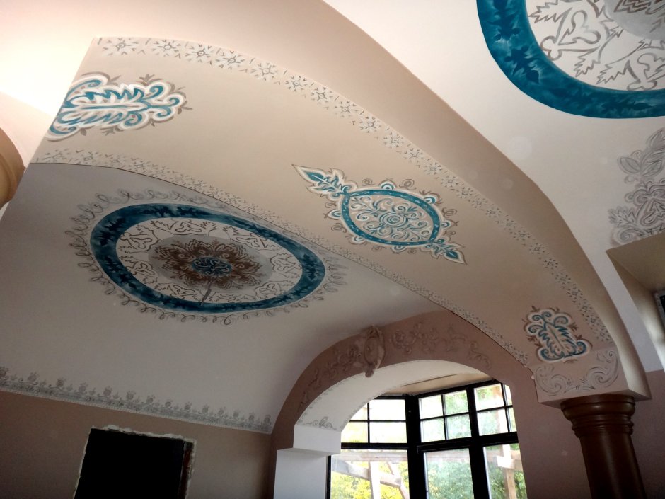 Потолки расписные в арабском стиле