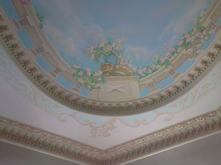 Многоуровневые потолки с росписью