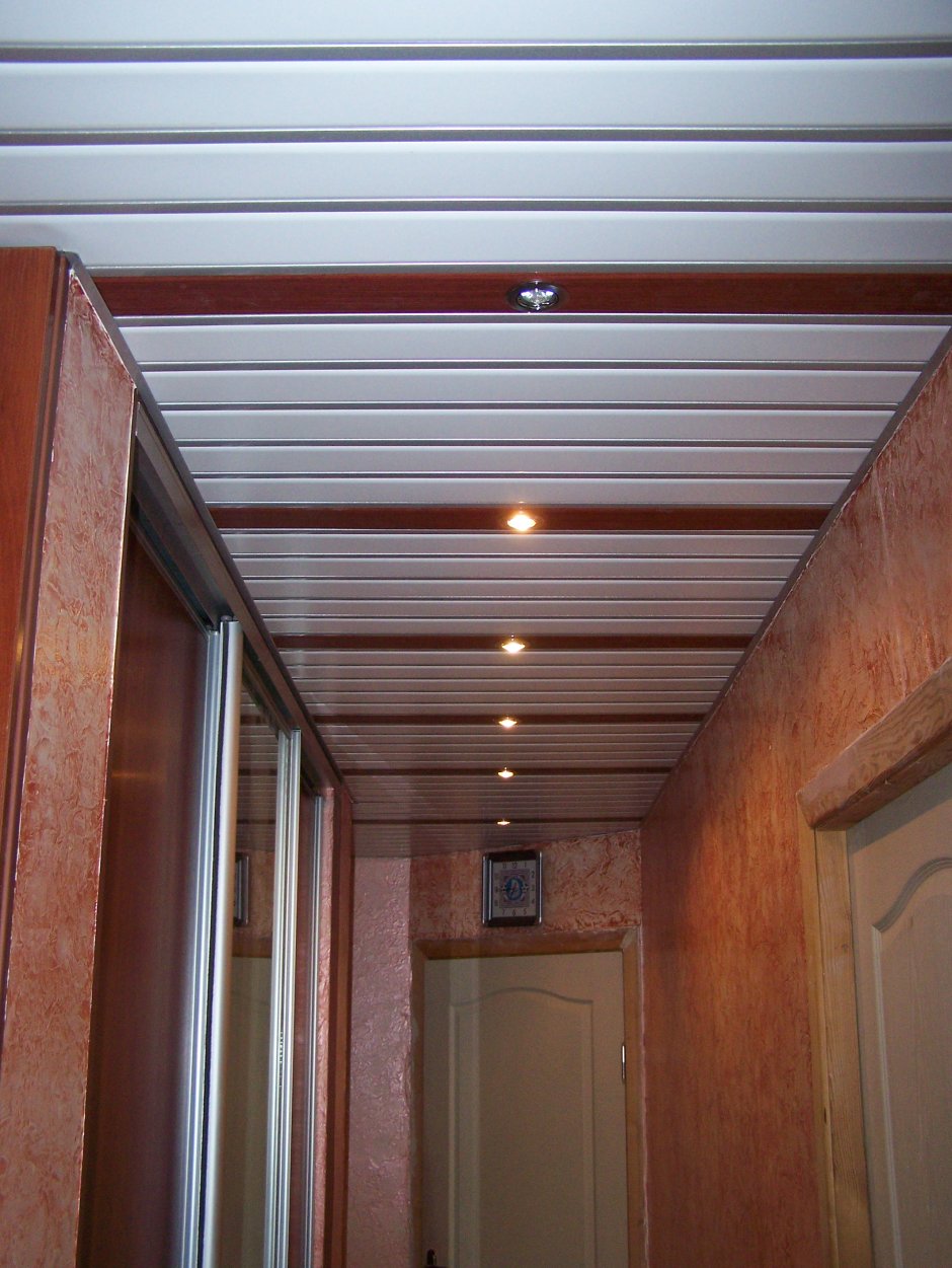 Потолочные панели в коридор