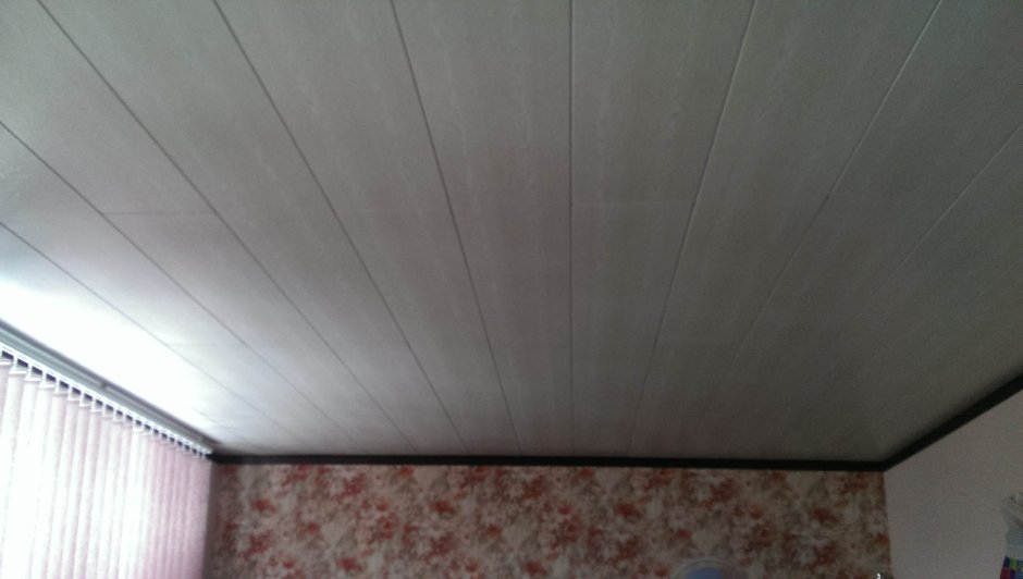 Обшивка потолка пластиковыми панелями своими руками в частном доме