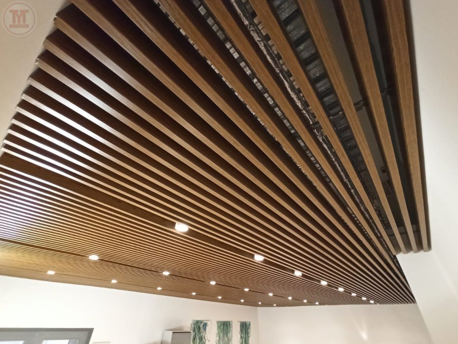 Кубообразный реечный потолок (144 фото)
