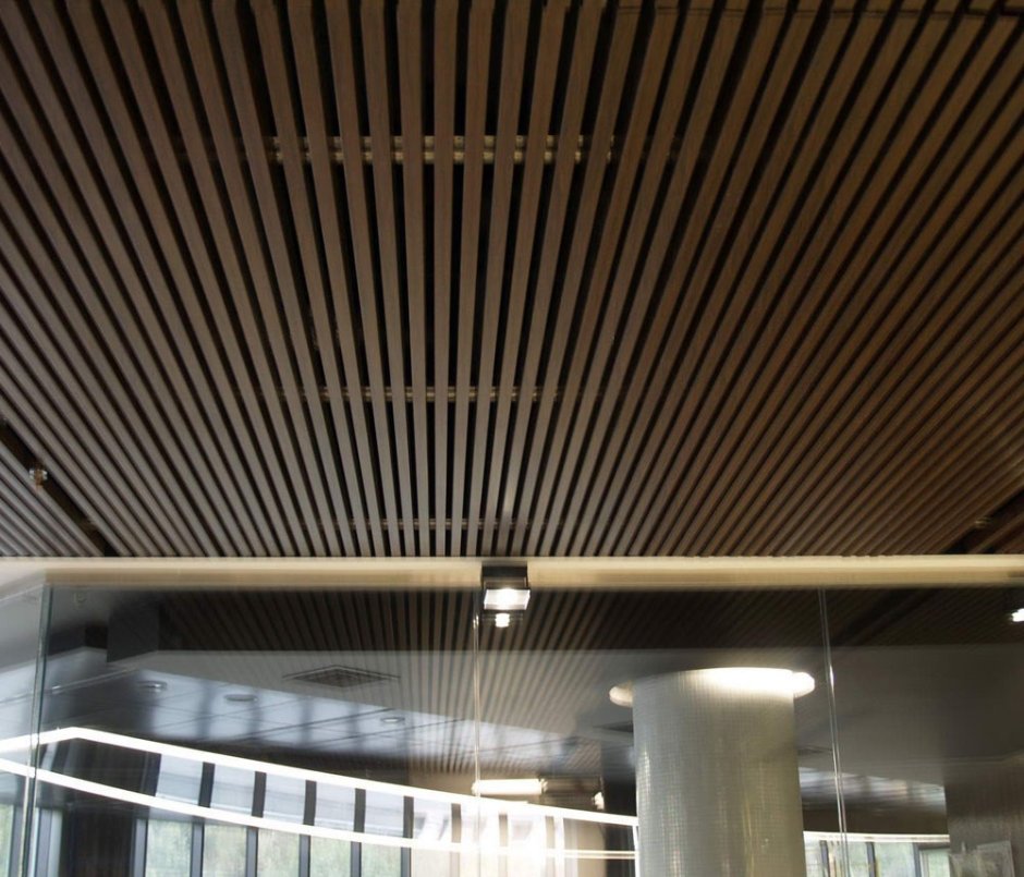 Реечный металлический кубообразный подвесной потолок