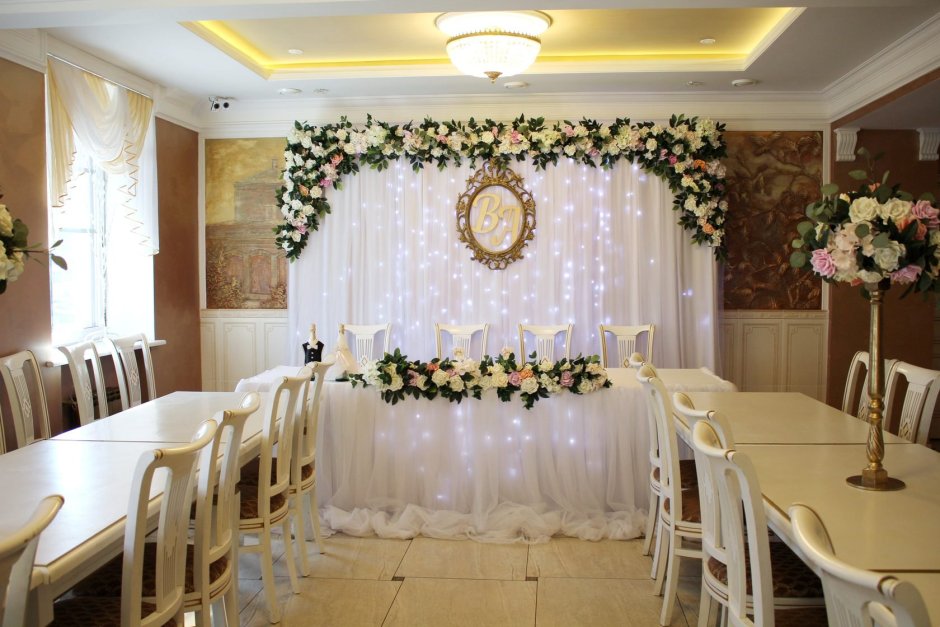 Украшение зала на свадьбу во Владивостоке