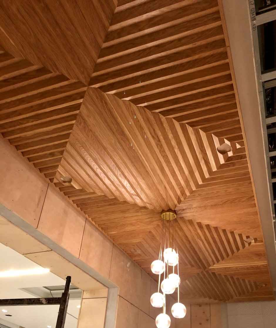 Деревянный реечный потолок