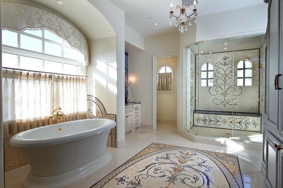 Мозаика в классической ванной