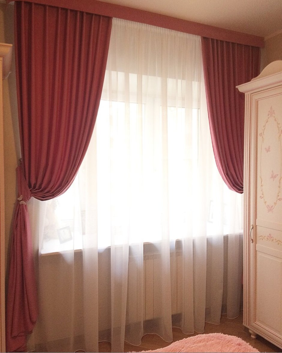 Красивые шторы в гостиную для потолочного карниза фото