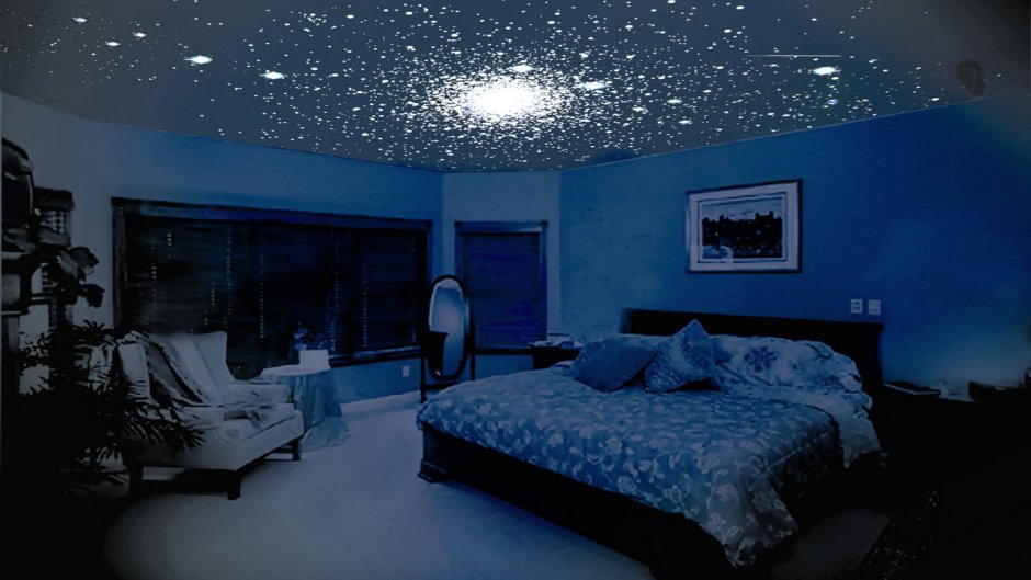 Неоновые космос на потолке