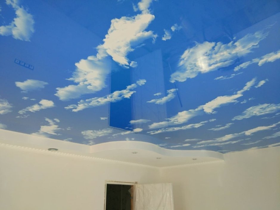 Потолок натяжной облака глянцевый
