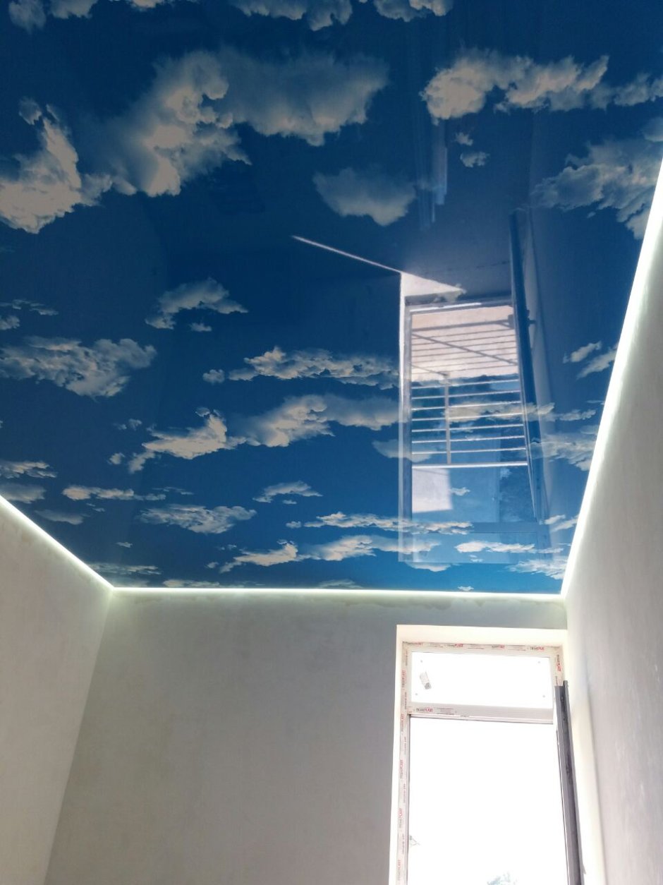 Потолок облака в интерьере